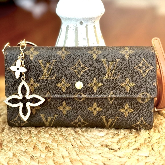 Louis Vuitton Handbags - Louis Vuitton Monogram Porte Tresor International Trifold Long Wallet/co…